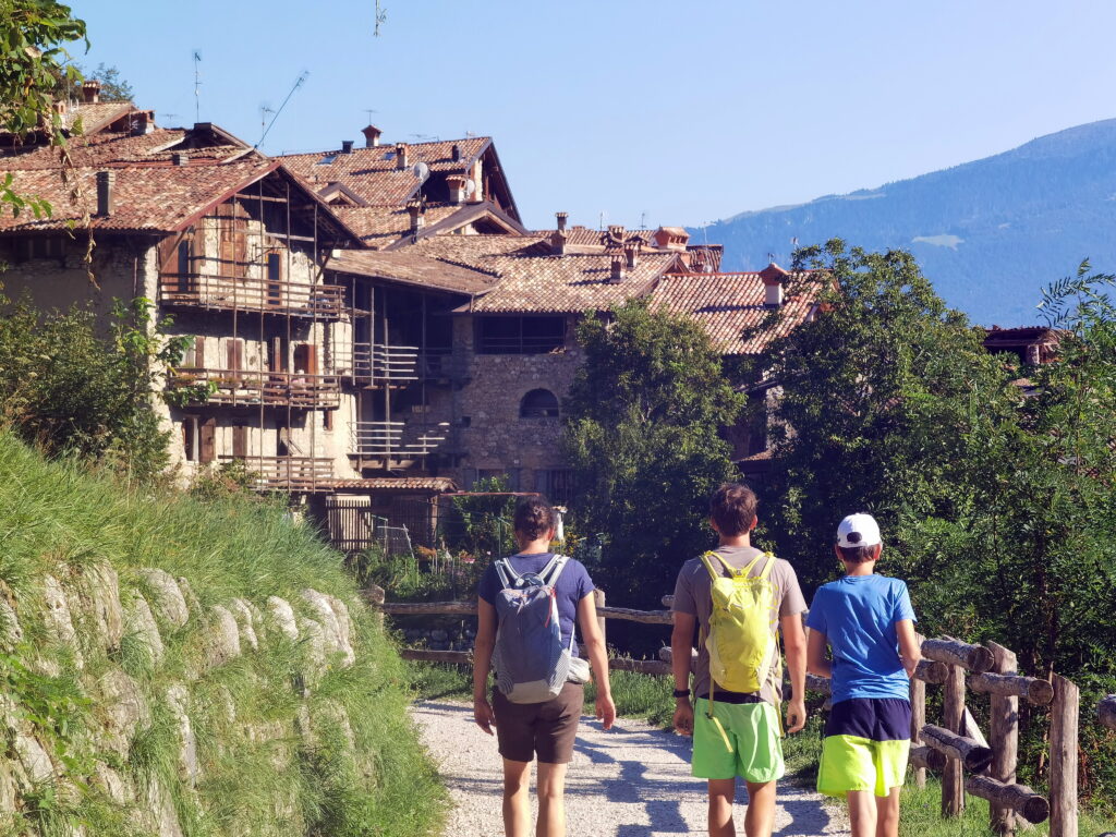 Canale di Tenno Wanderung - am Tennosee wandern