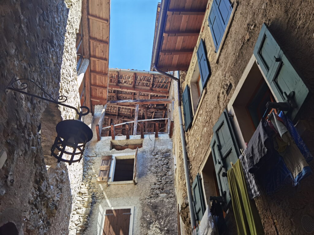 Canale di Tenno Gardasee - gilt als das schönste Dorf am Gardasee